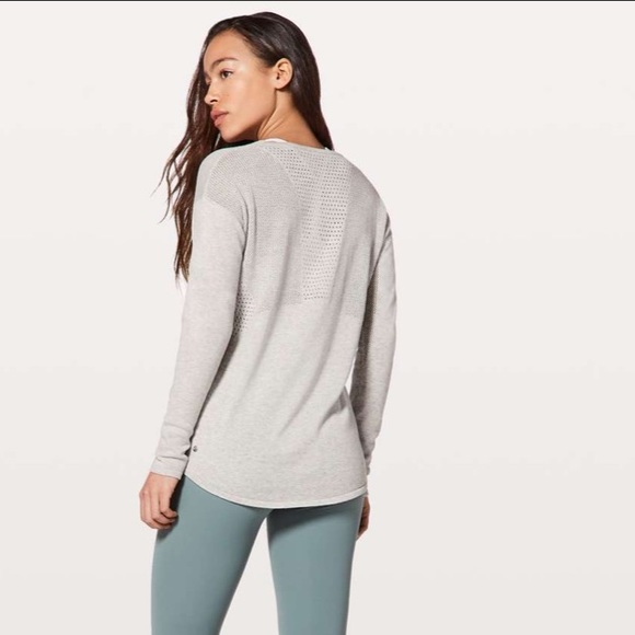 Lululemon Knit V Neck Long Sleeve Gray Perforated sweater - Picture 3 of 9